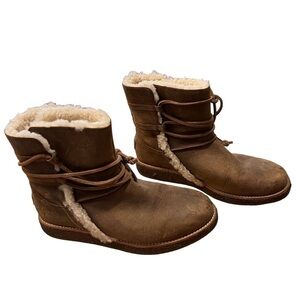 UGG Luisa Brown Water Resistant Leather Boots Women’s Size 8​​​​​​